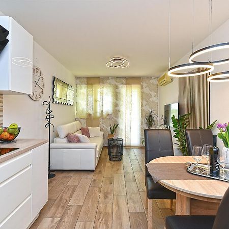 Apartment 2207 Пула Экстерьер фото