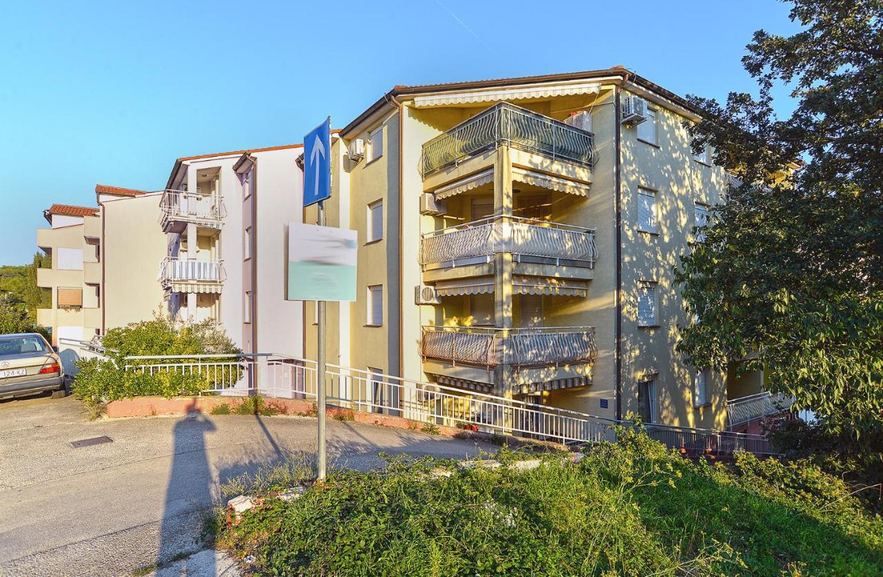 Apartment 2207 Пула Экстерьер фото